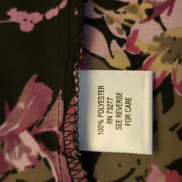 Croft & Barrow Floral short sleeve blouse 💥 - Picture 5 of 7